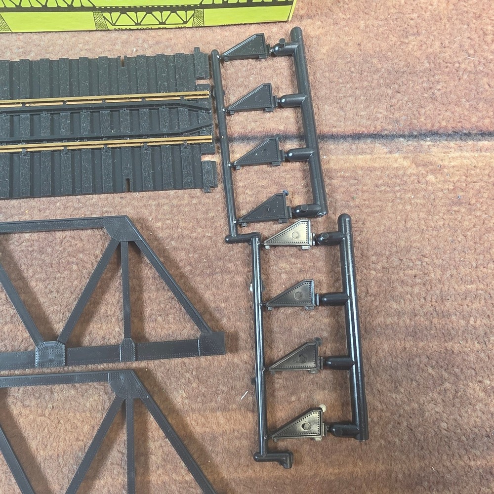 Atlas Warren Truss Bridge HO Scale Black Excellent Prefabricated Kit 83-150 - Picture 3 of 10